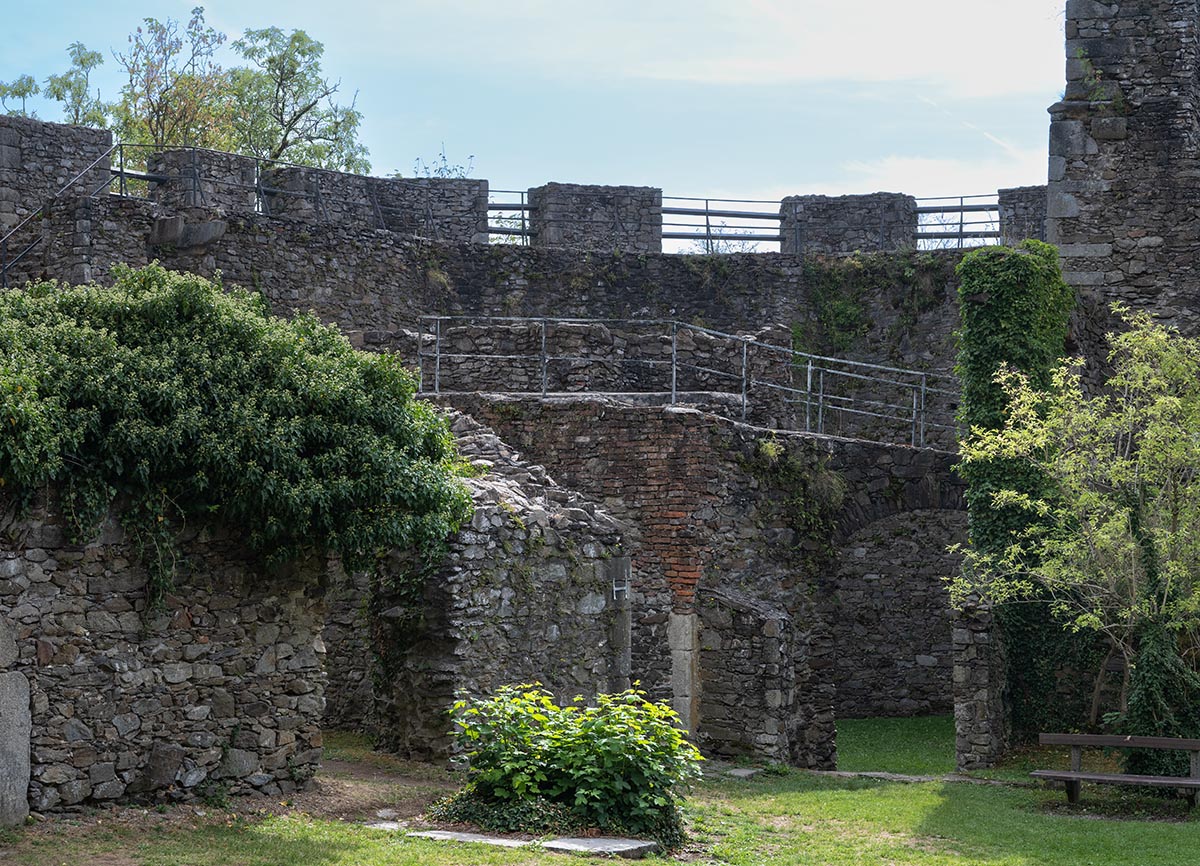 Wehrmauer